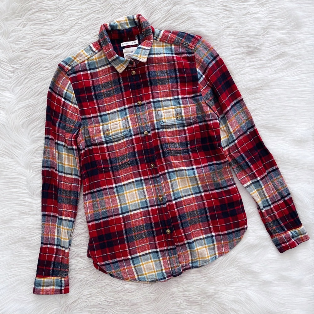 American Eagle Red Blue Plaid Slim Fit Ahh-Mazingly Soft Flannel Button Up Shirt